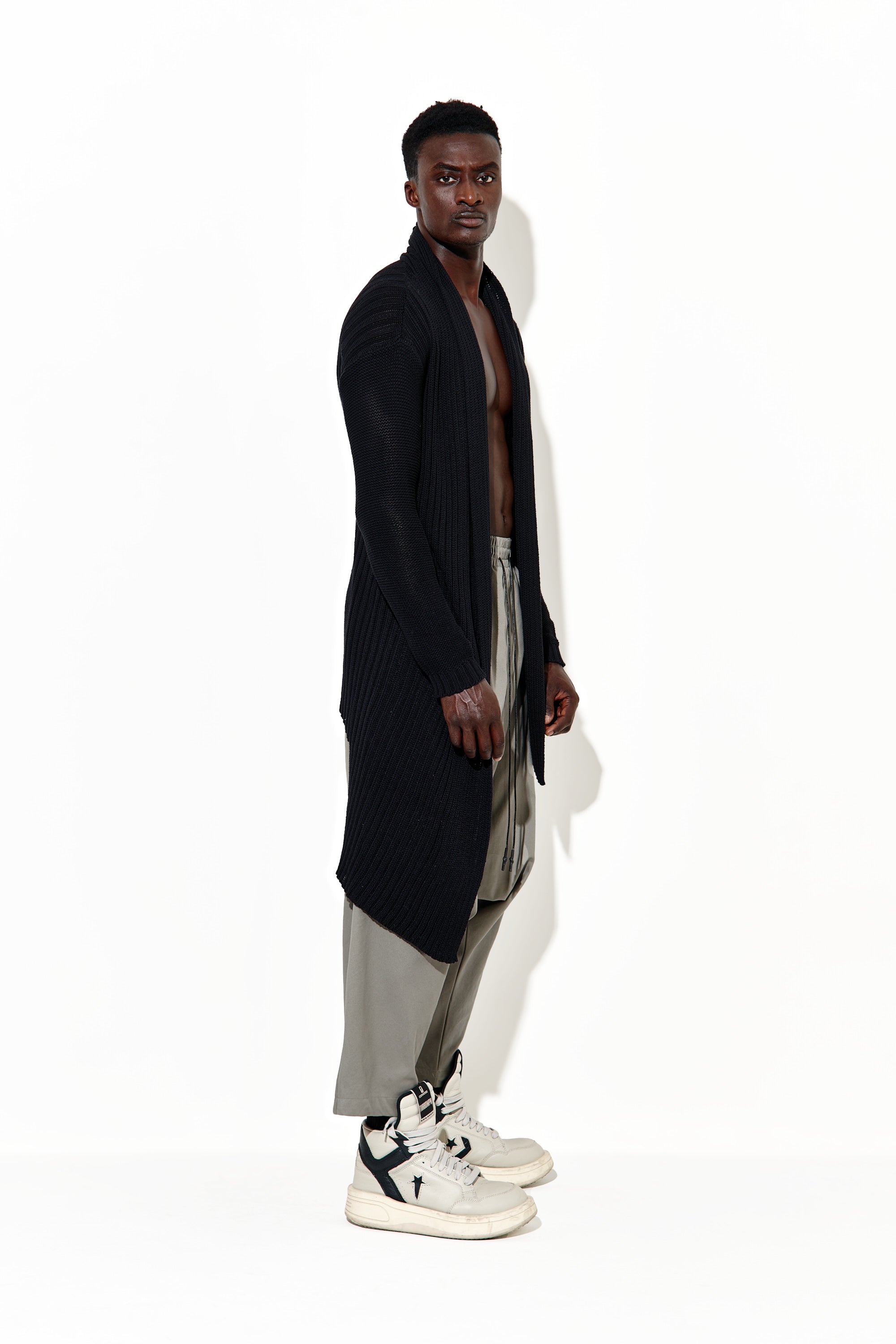 LINE OVER KNIT