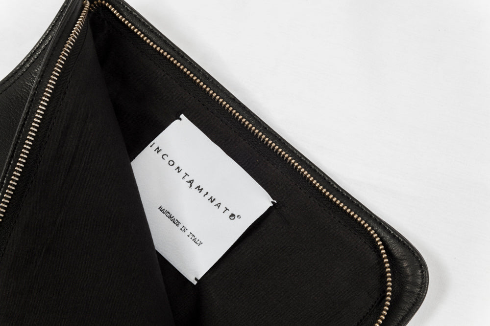 Leather case - Natural Born Humans Store