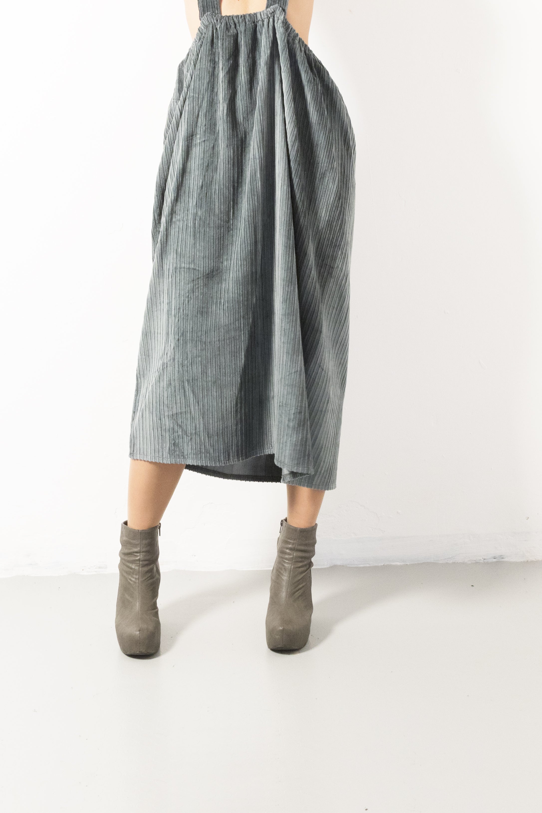 Suspender skirt - Natural Born Humans Store