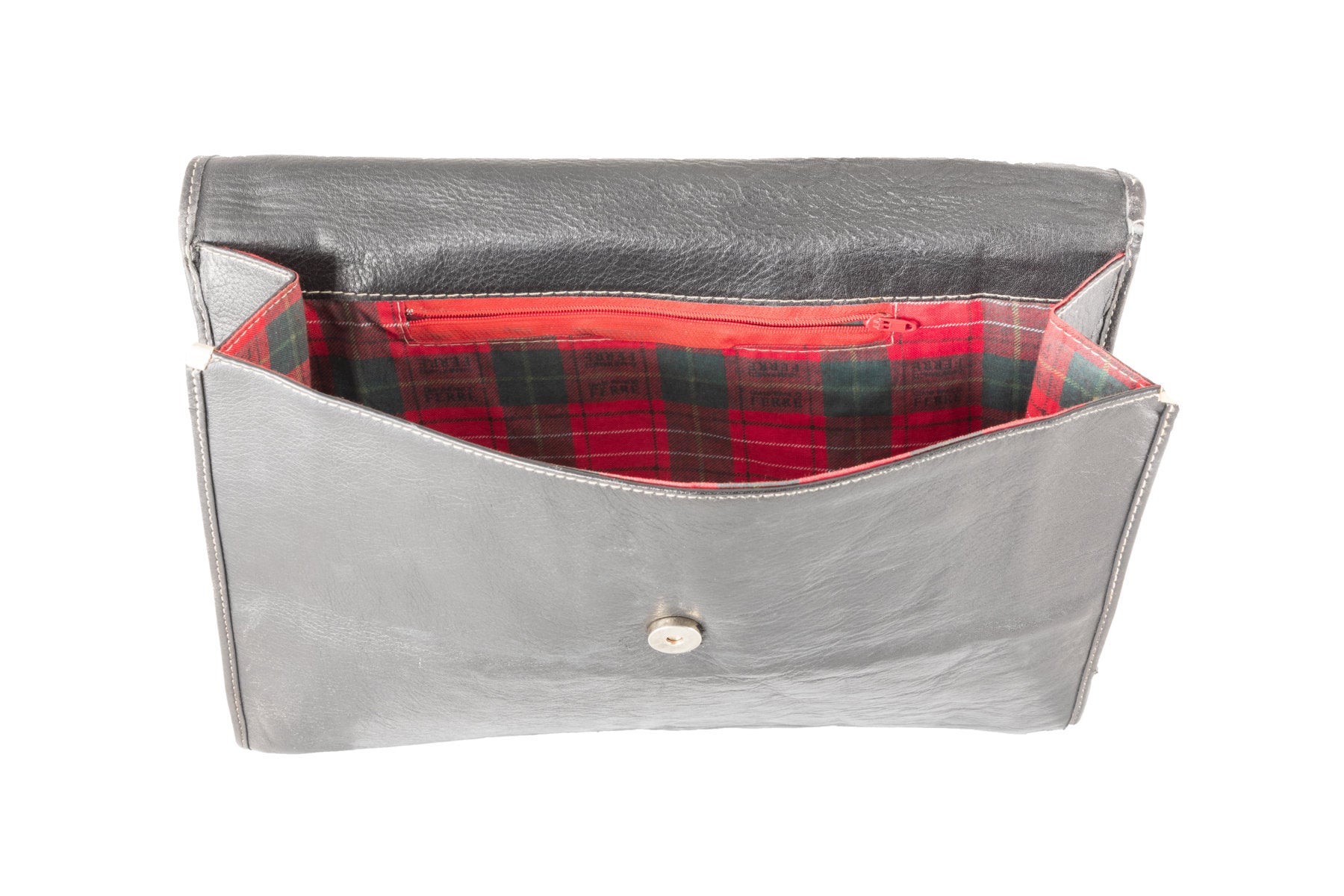 Pochette Gianfranco Ferrè anni '80 in pelle nera con chiusura magnetica | Gianfranco Ferrè 80s pochette. - Natural Born Humans Store